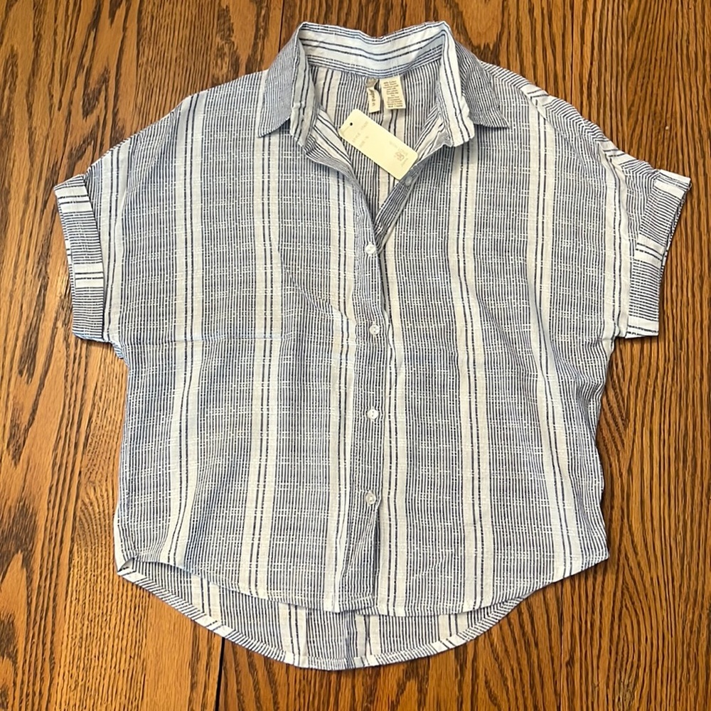 striped short sleeve collared button up